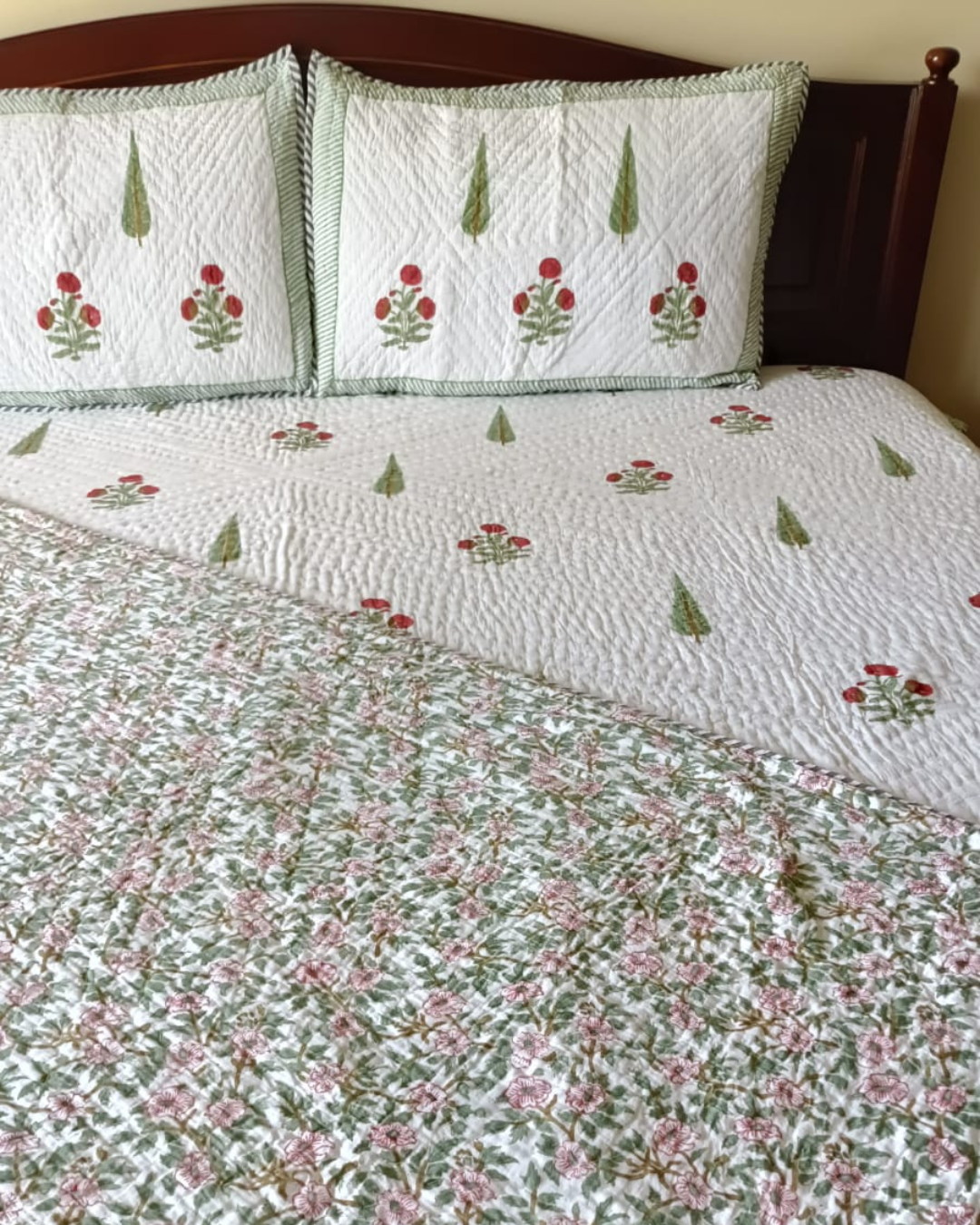 Gulnaar Dreams Floral Comforter Set with 2 Pillow Covers