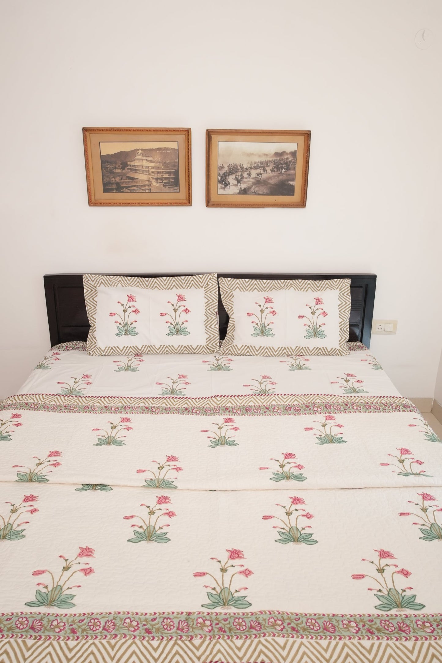 Peach Pink Big Floral Handblock Cotton Percale 300 TC Bedsheet & Comforter Set