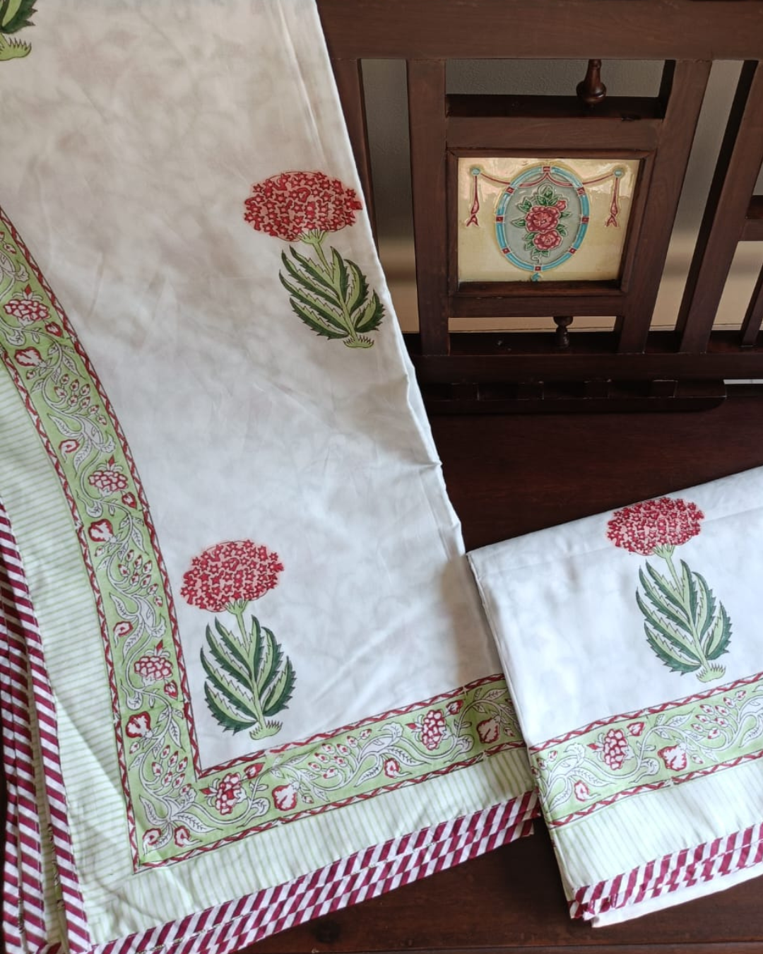 Indian Handloom Pink Floral Design Reversible Dohar