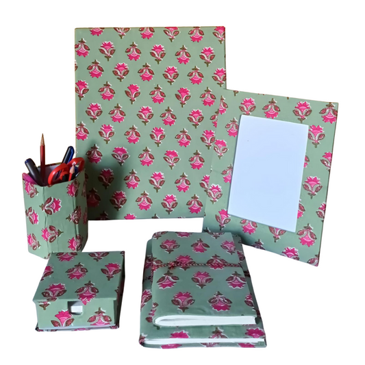 Rose Bloom Desktop Organiser