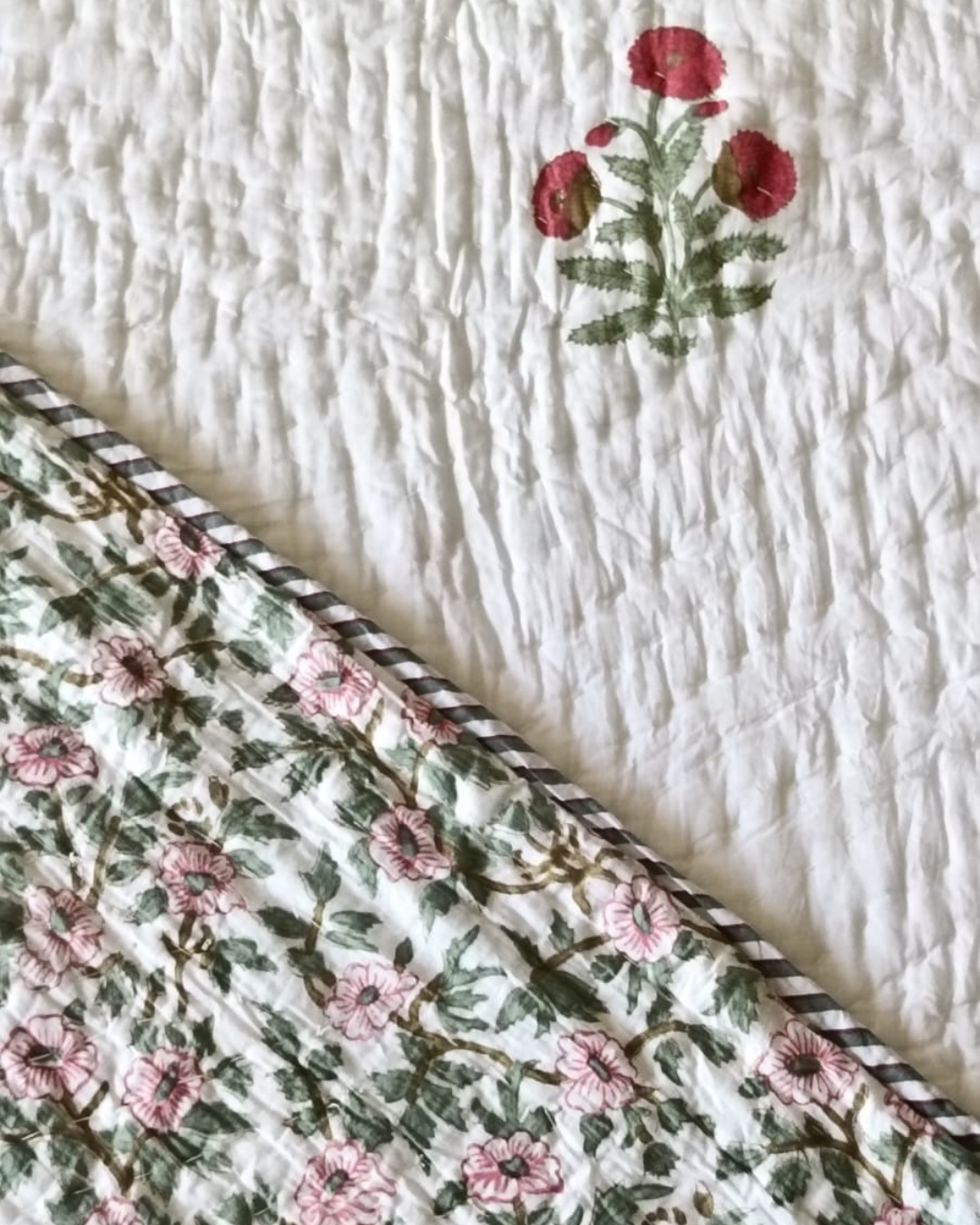 Gulnaar Dreams Floral  Comforter Set with 2 Pillow Covers