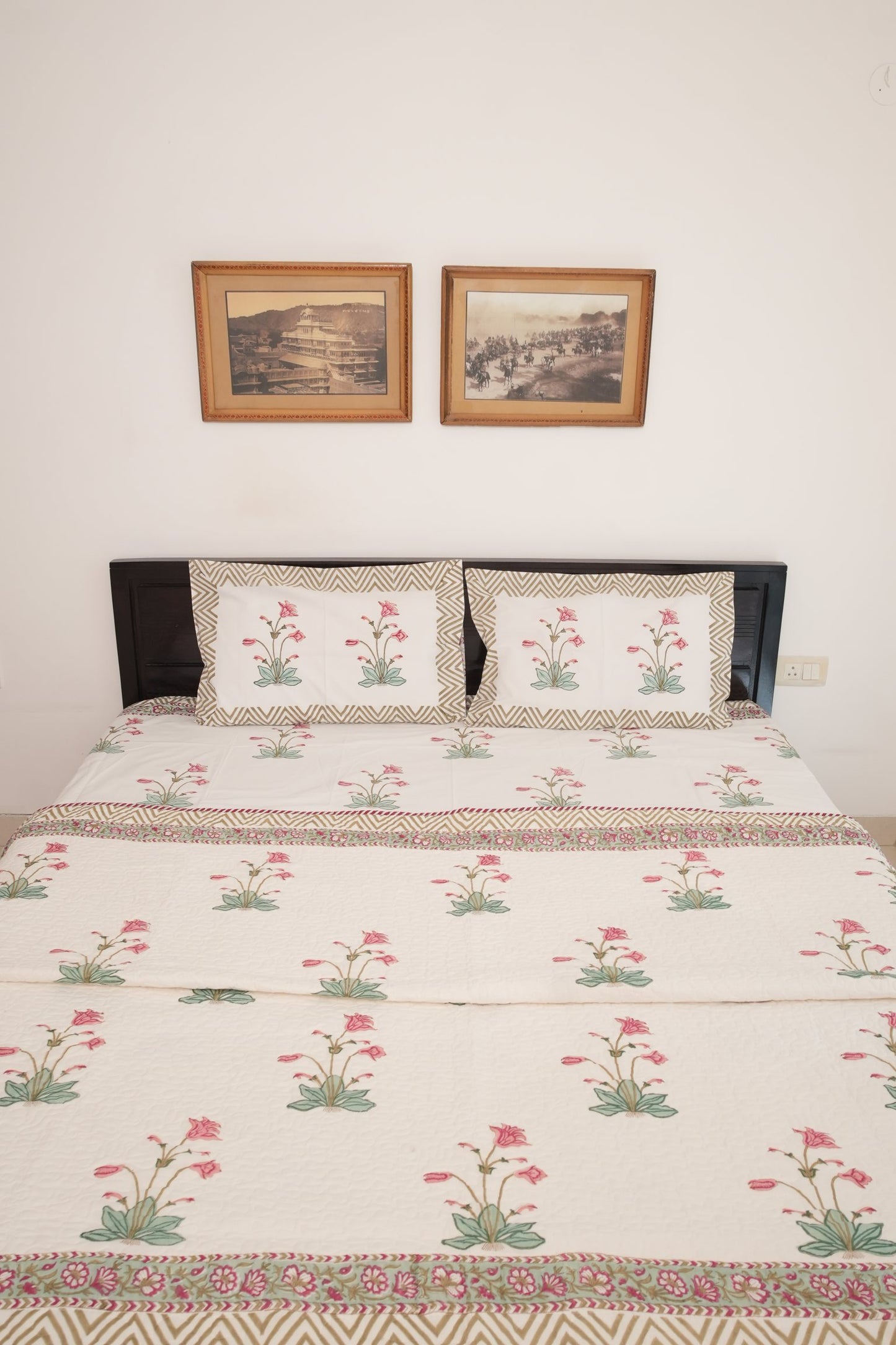 Peach Pink Big Floral Handblock Cotton Percale 300 TC Bedsheet & Comforter Set