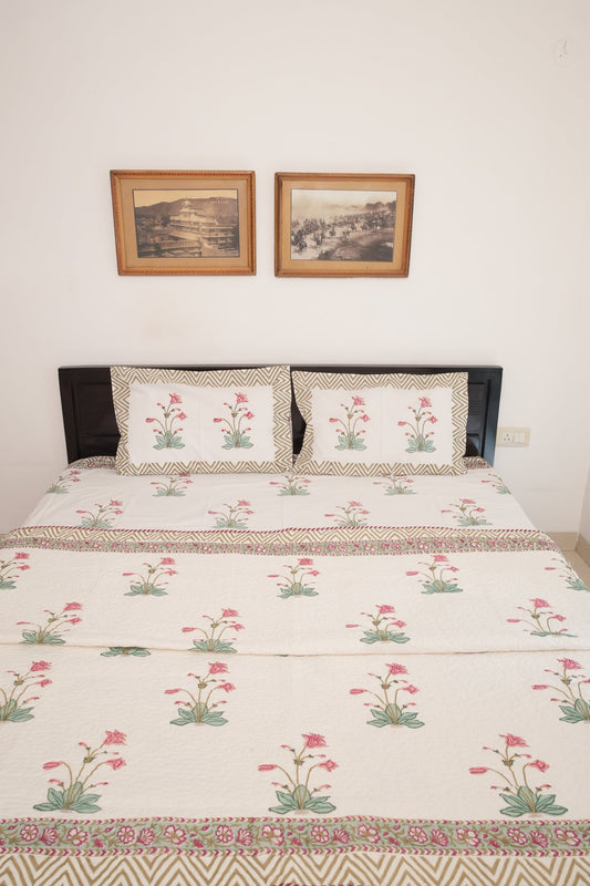 Peach Pink Big Floral Handblock Cotton Percale 300 TC Bedsheet & Comforter Set