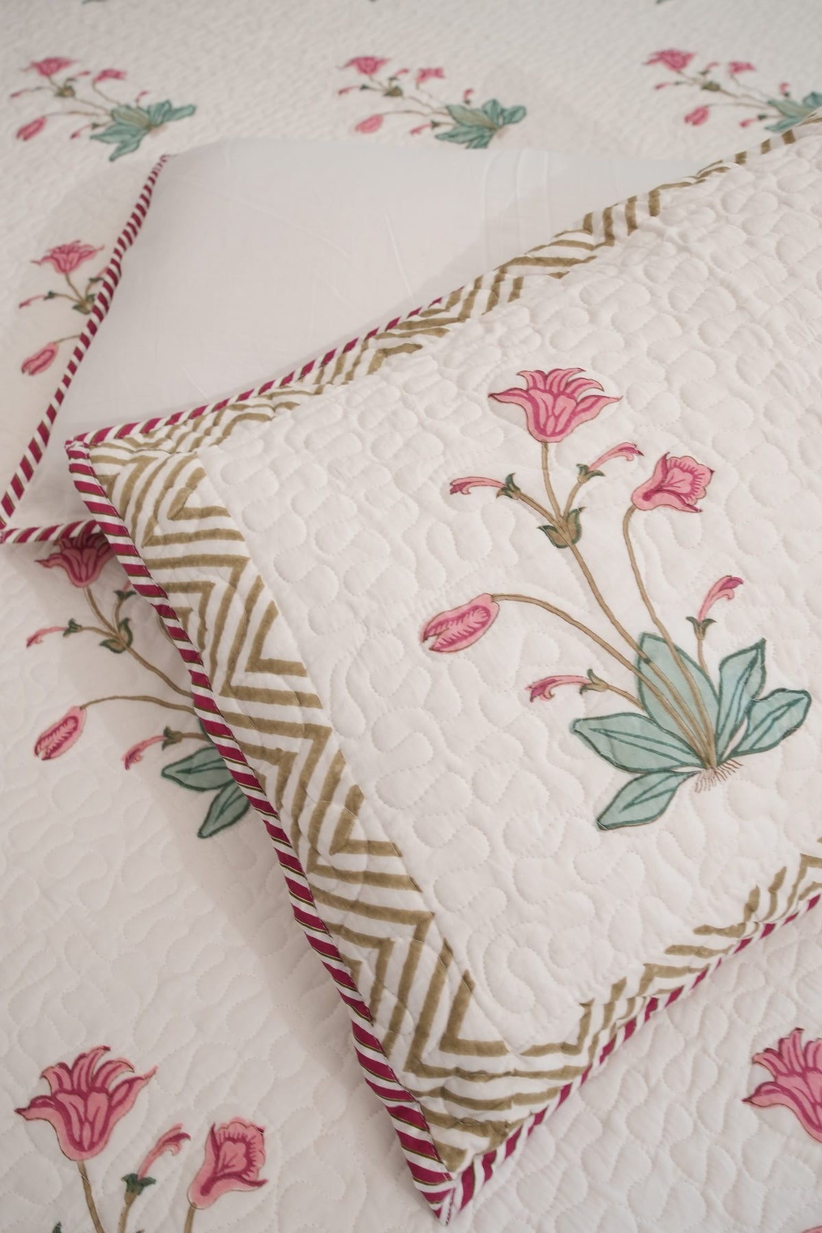 Big Peachish Pink Flower Handblock Quilted Comforter Set with 2 Pillow Covers