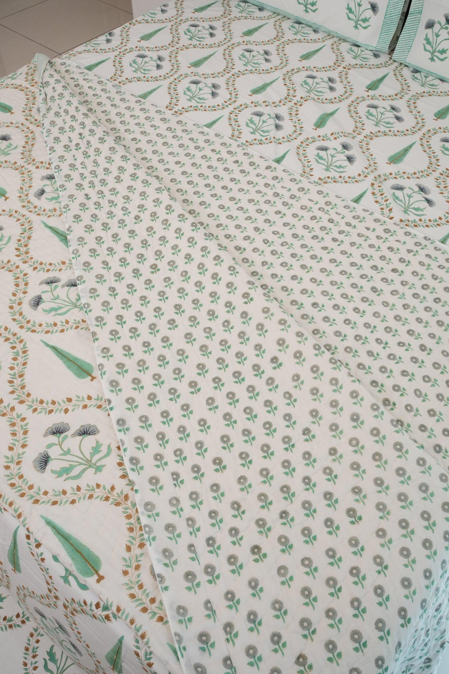 Light Green & Grey Jaal Handblock Cotton Percale 300 TC Bedsheet & Double Quilt Set