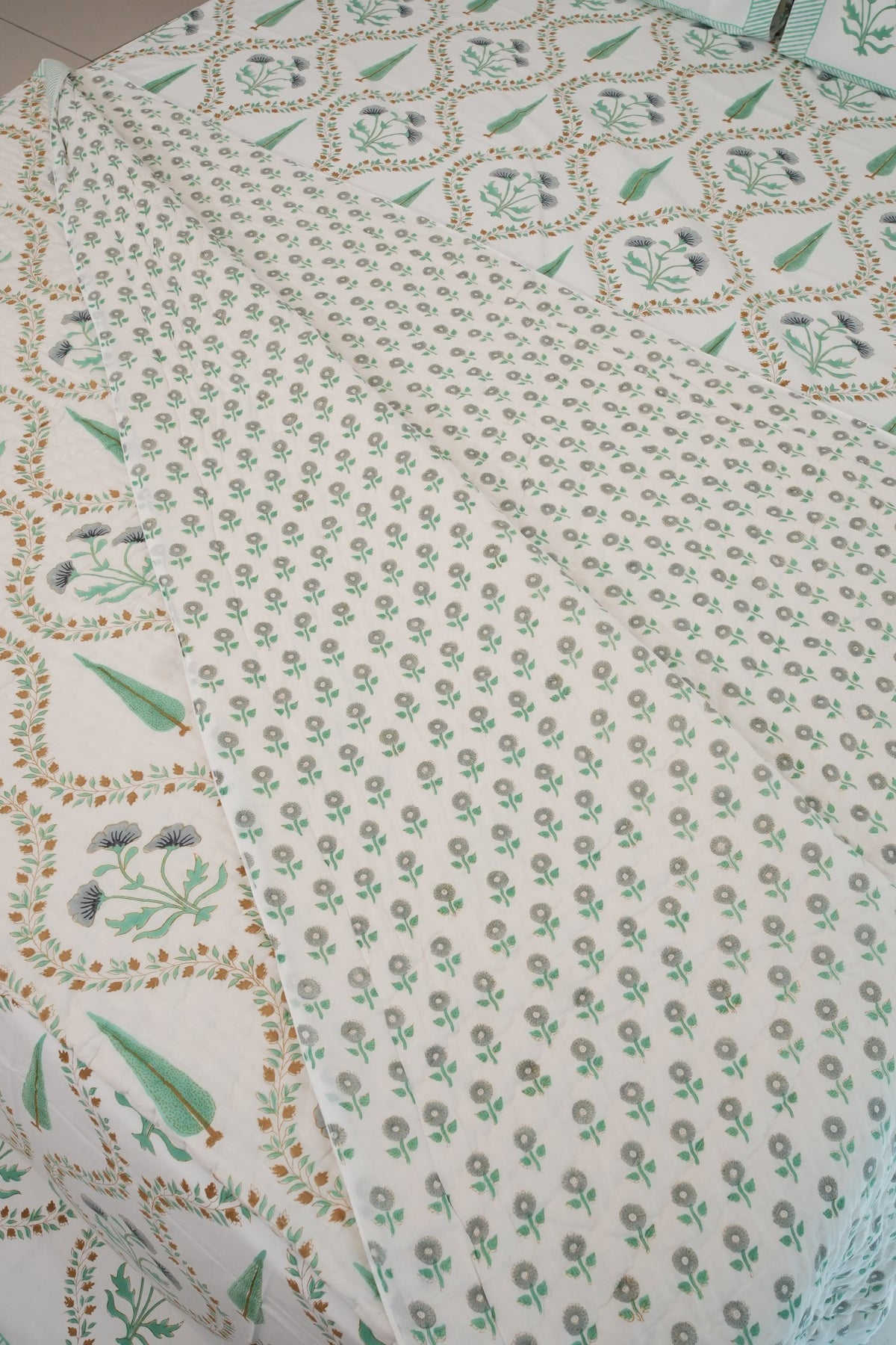 Light Green & Grey Jaal Handblock Cotton Percale 300 TC Bedsheet & Double Quilt Set